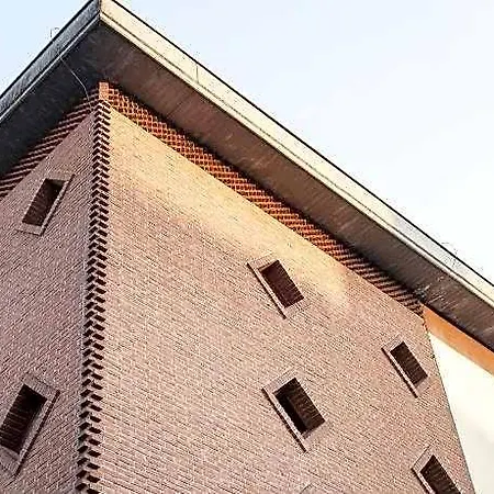 Loft.6 فندق