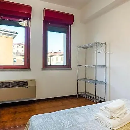 Loft.6 Отель Кремона